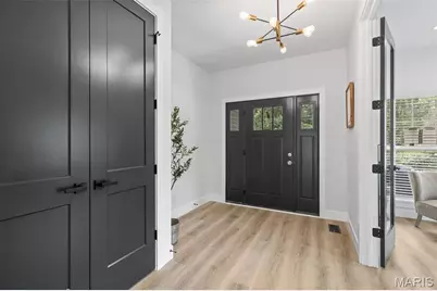 403 Rayburn Avenue, Saint Louis, MO 63127 - Photo 2