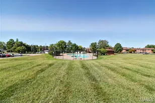 4229 Carrollton Dr, Bridgeton, MO 63044 - Photo 36