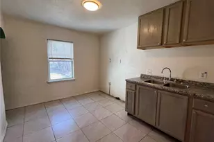 8770 Jordan Ave, Saint Louis, MO 63147 - Photo 12