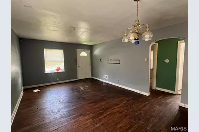 8770 Jordan Avenue, Saint Louis, MO 63147 - Photo 10