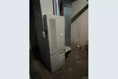 8770 Jordan Avenue, Saint Louis, MO 63147 - Photo 24