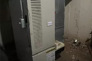 8770 Jordan Ave, Saint Louis, MO 63147 - Photo 24