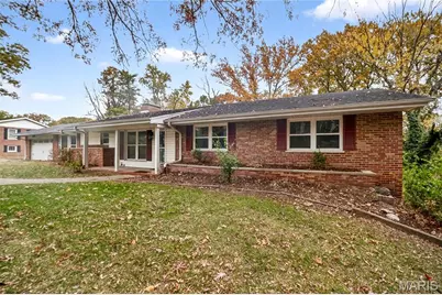 10067 Springwood Drive, Ladue, MO 63124 - Photo 2