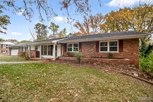 10067 Springwood Dr, Ladue, MO 63124 - Photo 2