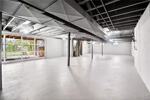 10067 Springwood Dr, Ladue, MO 63124 - Photo 20