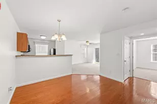 914 Saravalle Dr, Saint Charles, MO 63376 - Photo 2