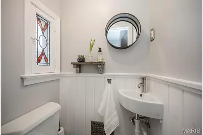 815 Brookside Drive, Glendale, MO 63122 - Photo 16
