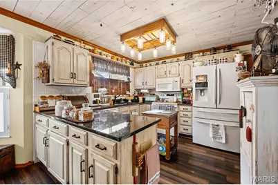 1048 Patience Drive, Florissant, MO 63034 - Photo 20