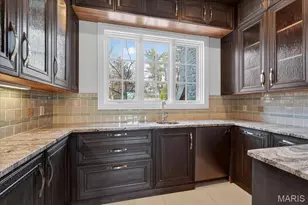 9998 Litzsinger Rd, Ladue, MO 63124 - Photo 18