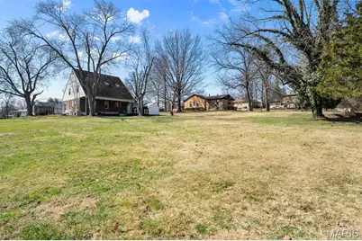 3601 Barbagallo Drive, Saint Louis, MO 63129 - Photo 4
