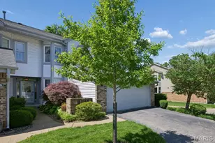 12940 Autumn Fields Ct, Saint Louis, MO 63146 - Photo 2