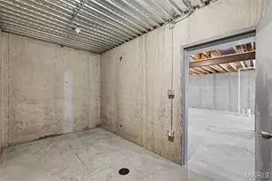 1050 Twin Silos Ln, Orchard Farm, MO 63301 - Photo 56