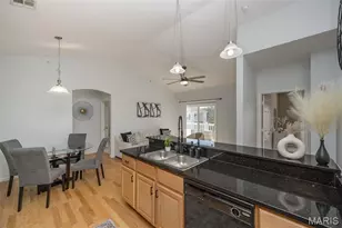 37 Kassebaum Ln, Saint Louis, MO 63129 - Photo 8