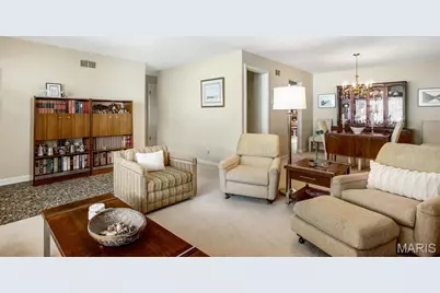 12 Winslow Lane, Des Peres, MO 63131 - Photo 6