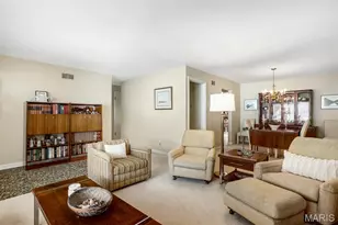 12 Winslow Ln, Des Peres, MO 63131 - Photo 6