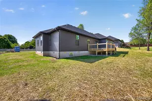 2228 Cherry Blossom Cir, Lebanon, MO 65536 - Photo 4