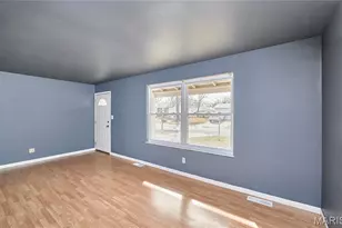 10 Parkdale Ln, Saint Peters, MO 63376 - Photo 8