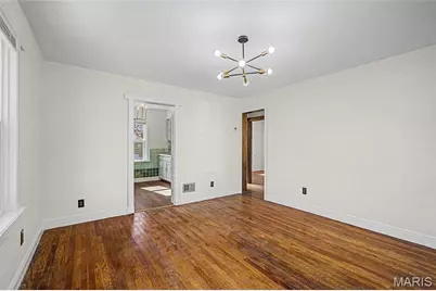 8710 Ezra Drive, Saint Louis, MO 63114 - Photo 6