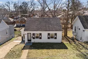 8710 Ezra Dr, Saint Louis, MO 63114 - Photo 4