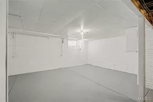 8710 Ezra Dr, Saint Louis, MO 63114 - Photo 18