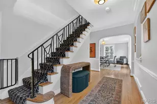 23 Rio Vista Dr, Ladue, MO 63124 - Photo 2