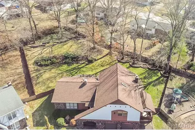 4829 Gatesbury Drive, Saint Louis, MO 63128 - Photo 4