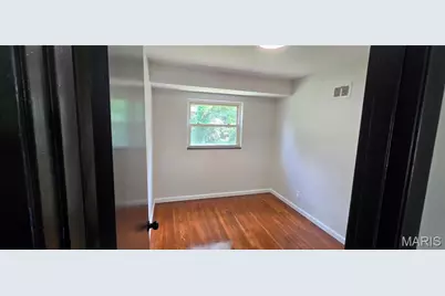 9604 Cherryfield Drive, Saint Louis, MO 63136 - Photo 8