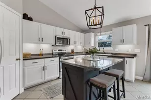 2140 Warwick Castle Dr, Imperial, MO 63052 - Photo 18