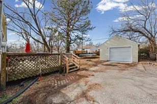 10405 Earl Dr, Castle Point, MO 63136 - Photo 2