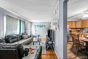 10405 Earl Dr, Castle Point, MO 63136 - Photo 6