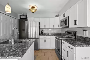 724 Bergerac Dr, Saint Louis, MO 63141 - Photo 14