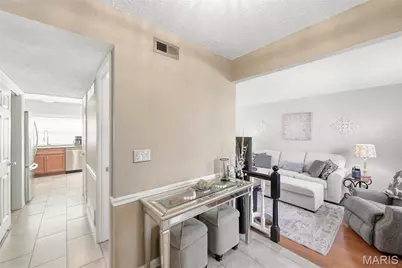 13337 Bragstadt Drive, Chesterfield, MO 63141 - Photo 4