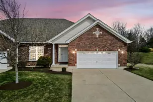 2404 Golden Bear Way, Wentzville, MO 63385 - Photo 1