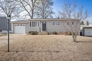 10809 Platte Dr, Saint Louis, MO 63123 - Photo 2