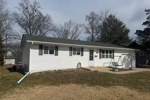 401 Dahlgren Ave, Warrenton, MO 63383 - Photo 10