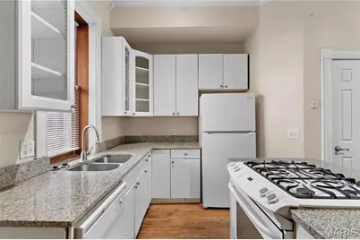 1840 S 10th Street, Saint Louis, MO 63104 - Photo 6