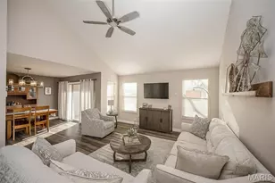634 Sandy Summit Dr, Ballwin, MO 63021 - Photo 6