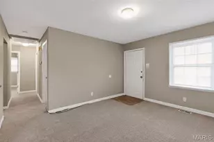 10518 Renfrew Dr, Saint Louis, MO 63137 - Photo 12