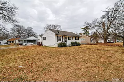 10518 Renfrew Drive, Saint Louis, MO 63137 - Photo 4