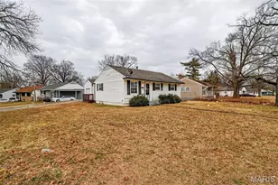 10518 Renfrew Dr, Saint Louis, MO 63137 - Photo 4