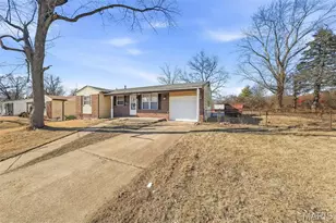 10557 Castle Dr, Castle Point, MO 63136 - Photo 4