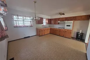 9572 Goldfinch Ln, Hillsboro, MO 63050 - Photo 4