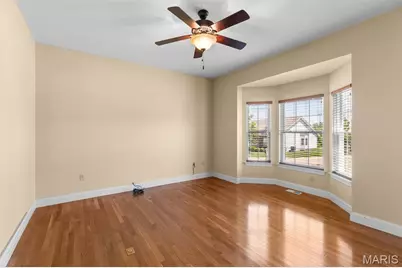 105 Lindbergh Place Way, Unincorporated, MO 63146 - Photo 6