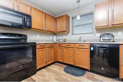 1027 Chesterfield Drive, Wentzville, MO 63385 - Photo 6