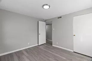 1000 Wild Cherry Ln, University City, MO 63130 - Photo 20