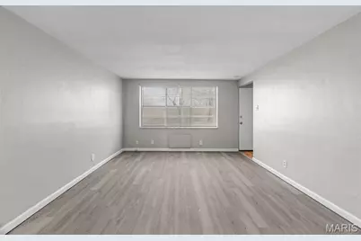 1000 Wild Cherry Lane, University City, MO 63130 - Photo 6