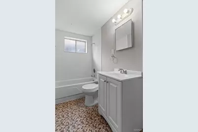 1000 Wild Cherry Lane, University City, MO 63130 - Photo 18