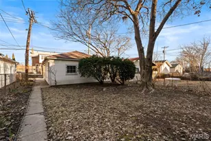 8 Lawn Pl, Saint Louis, MO 63110 - Photo 38