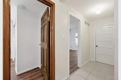 9512 Tennyson Avenue, Overland, MO 63114 - Photo 24