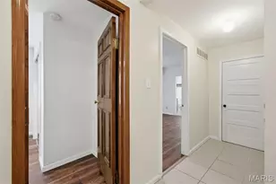 9512 Tennyson Ave, Overland, MO 63114 - Photo 24